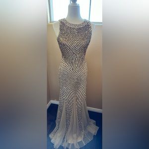 Gold Sequined Aidan Mattox Size 2